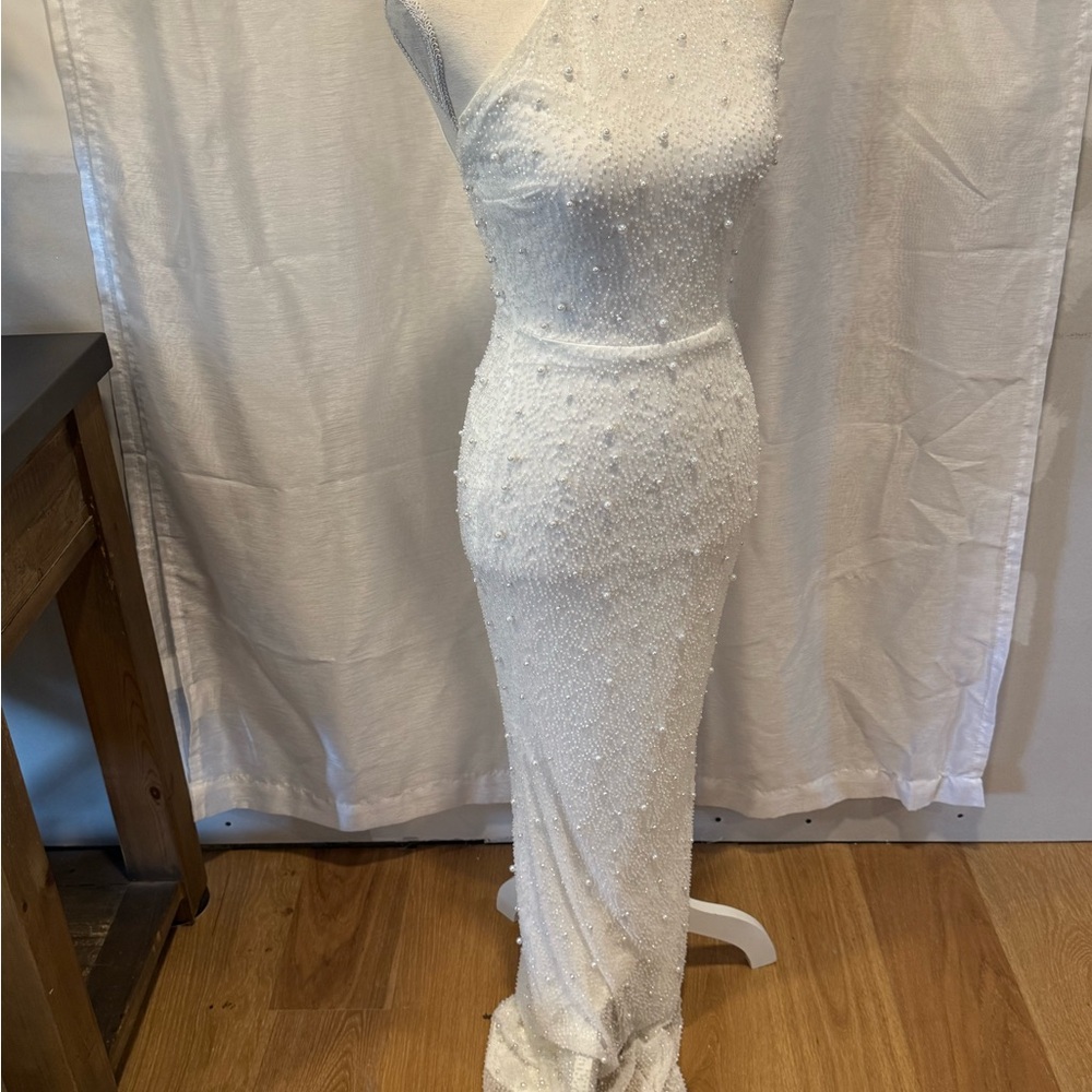 High neck pearl white gown